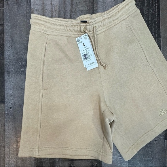 NWT Adidas All Season Beige Short size Small - Picture 2 of 11